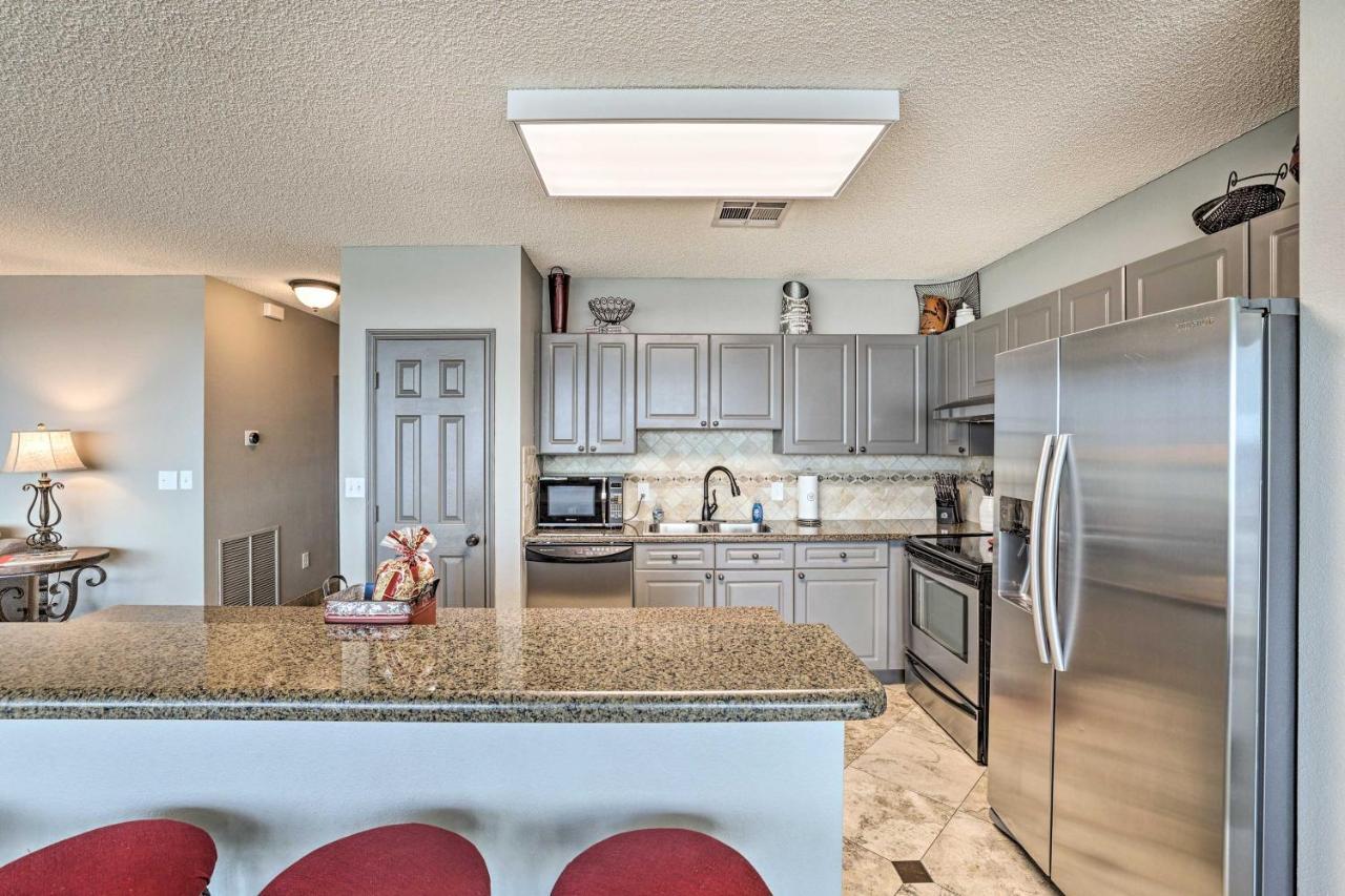 Fort Worth Condo With Racetrack Views And Pool Access ภายนอก รูปภาพ