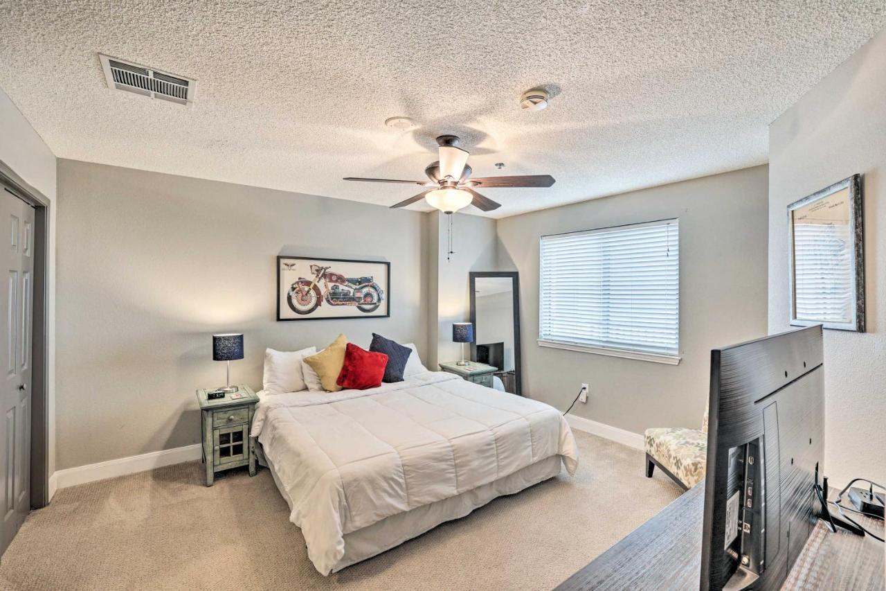 Fort Worth Condo With Racetrack Views And Pool Access ภายนอก รูปภาพ