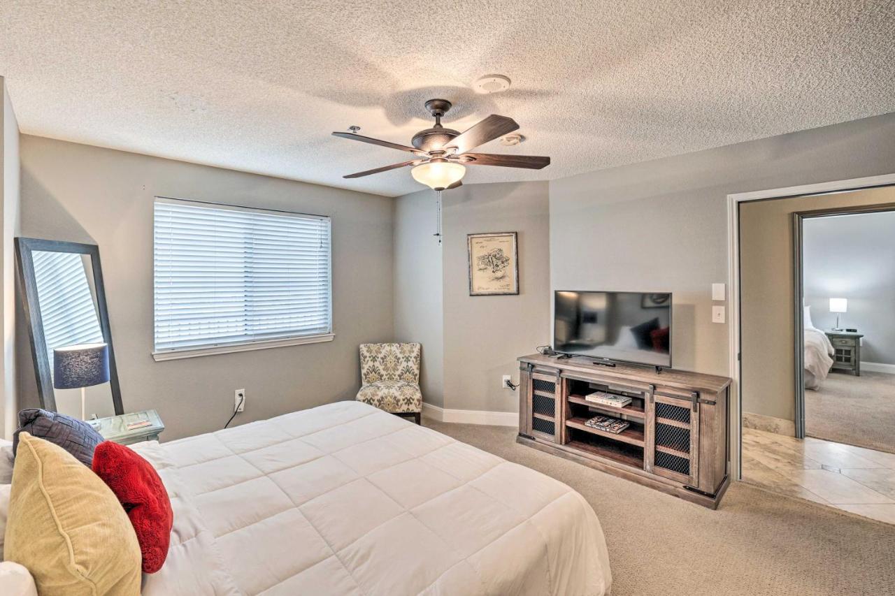 Fort Worth Condo With Racetrack Views And Pool Access ภายนอก รูปภาพ